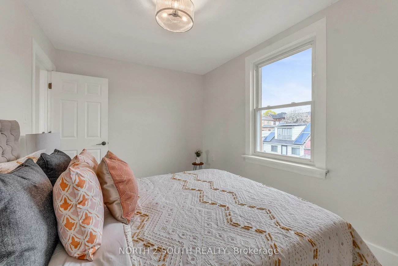 28, Teignmouth, Caledonia-Fairbank, Toronto