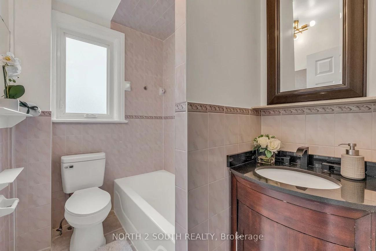 28, Teignmouth, Caledonia-Fairbank, Toronto