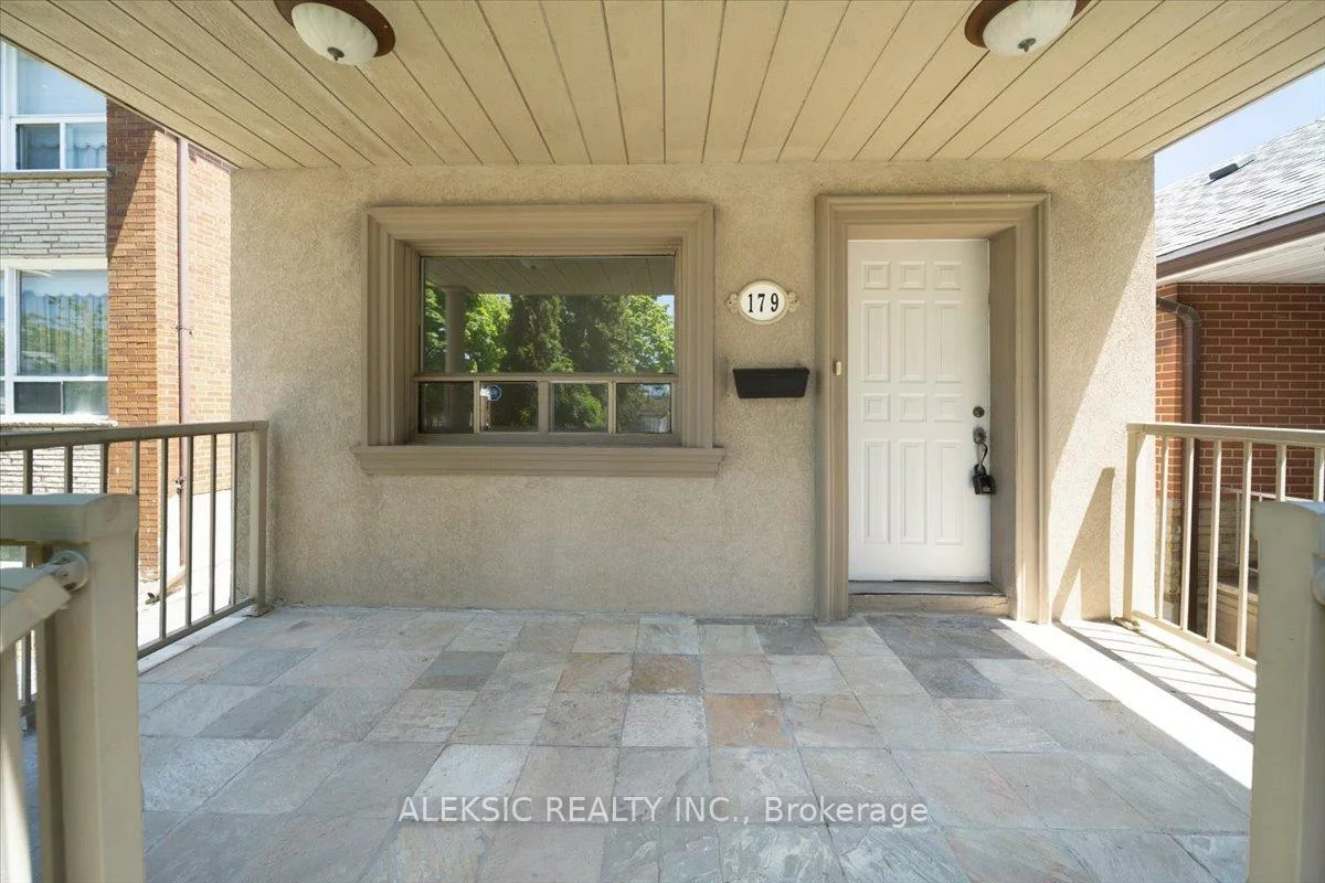 179, Thirtieth, Alderwood, Toronto