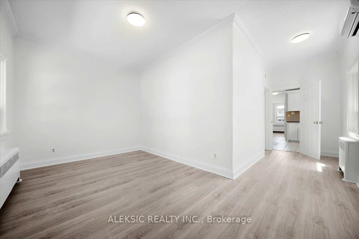 179, Thirtieth, Alderwood, Toronto