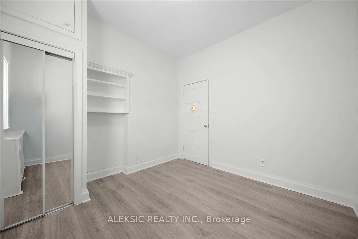 179, Thirtieth, Alderwood, Toronto