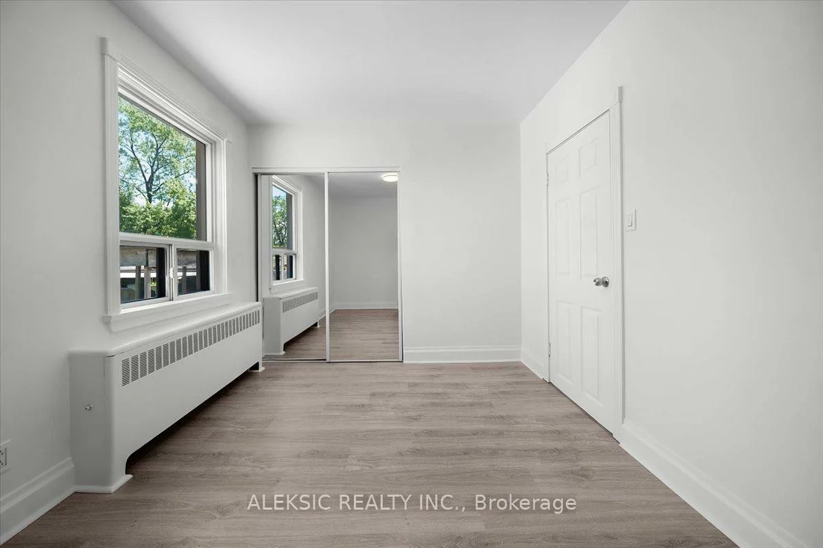 179, Thirtieth, Alderwood, Toronto