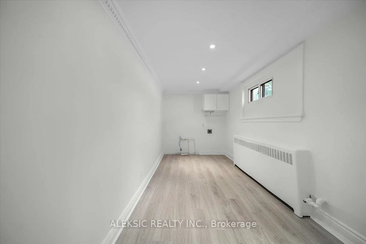 179, Thirtieth, Alderwood, Toronto