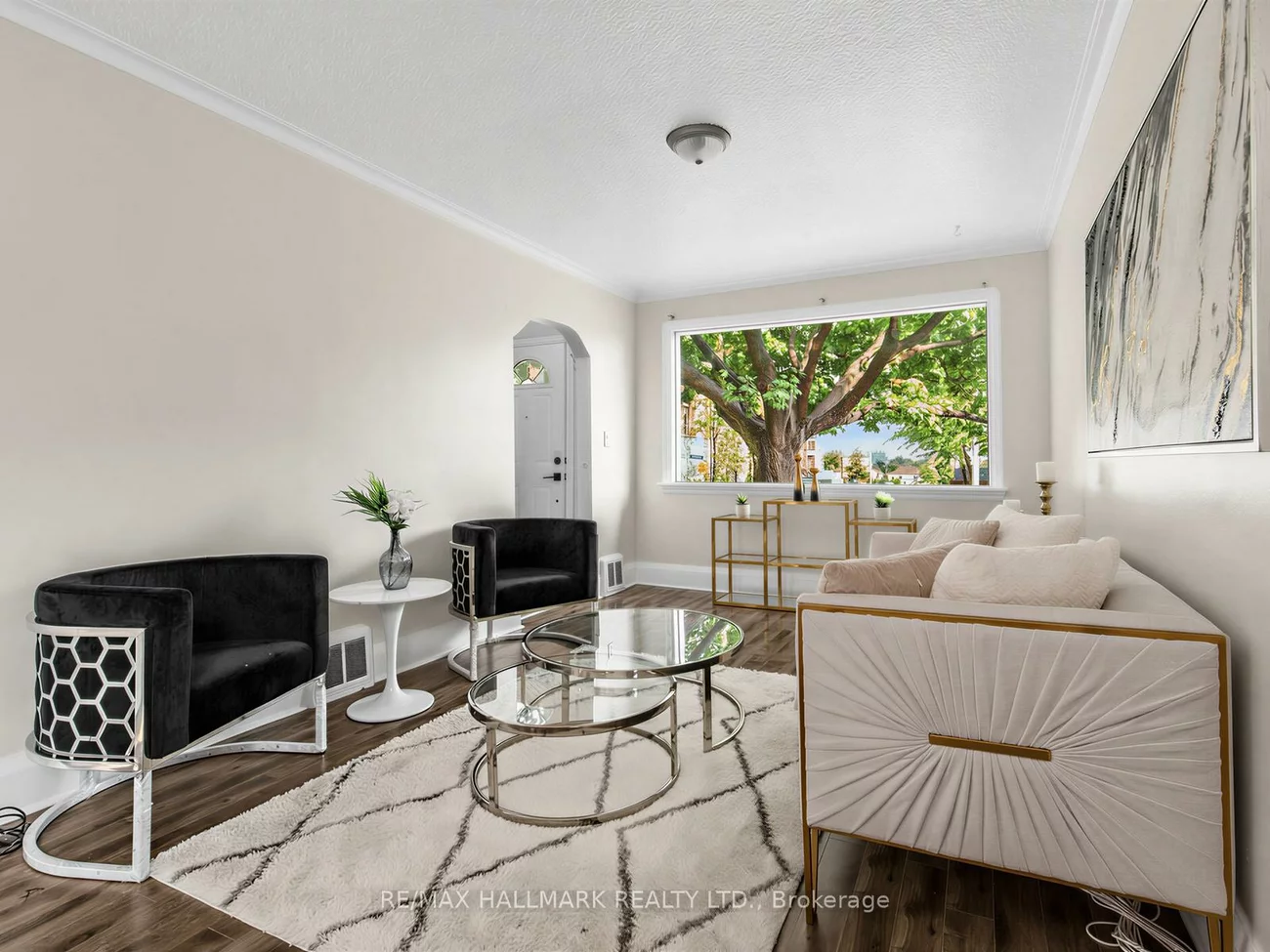 38, Ypres, Keelesdale-Eglinton West, Toronto