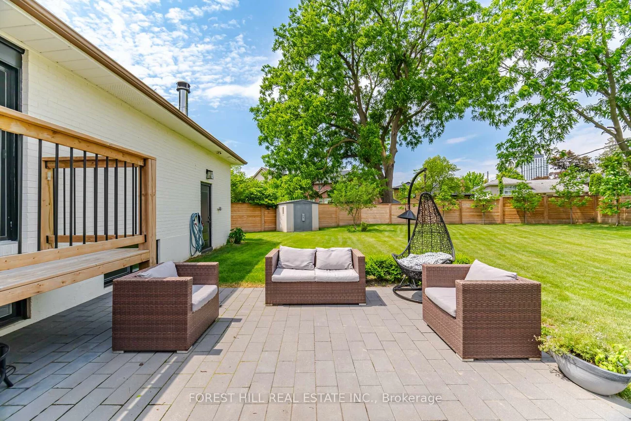 20, Silverhill, Islington-City Centre West, Toronto