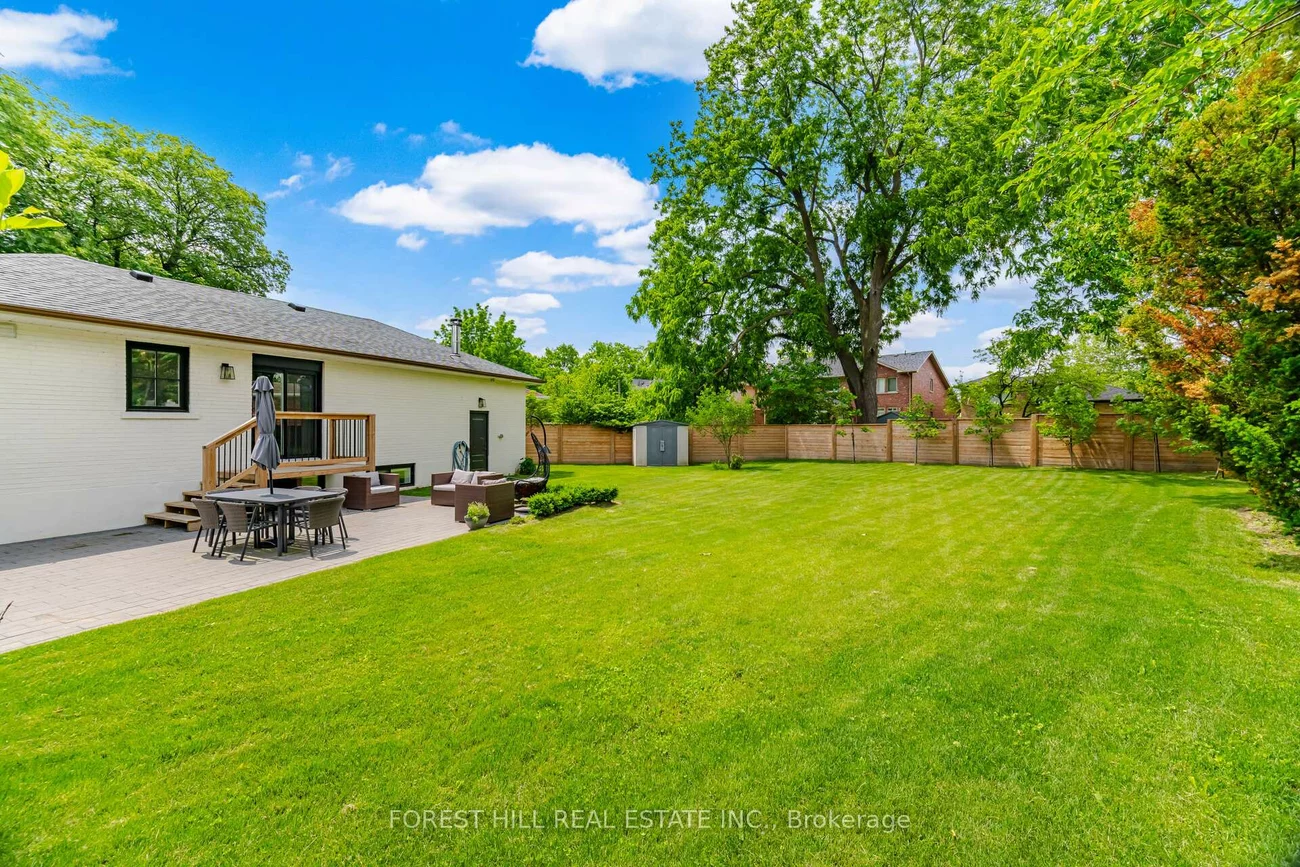 20, Silverhill, Islington-City Centre West, Toronto
