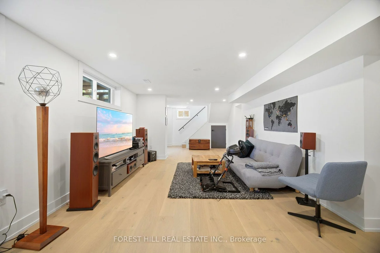 20, Silverhill, Islington-City Centre West, Toronto
