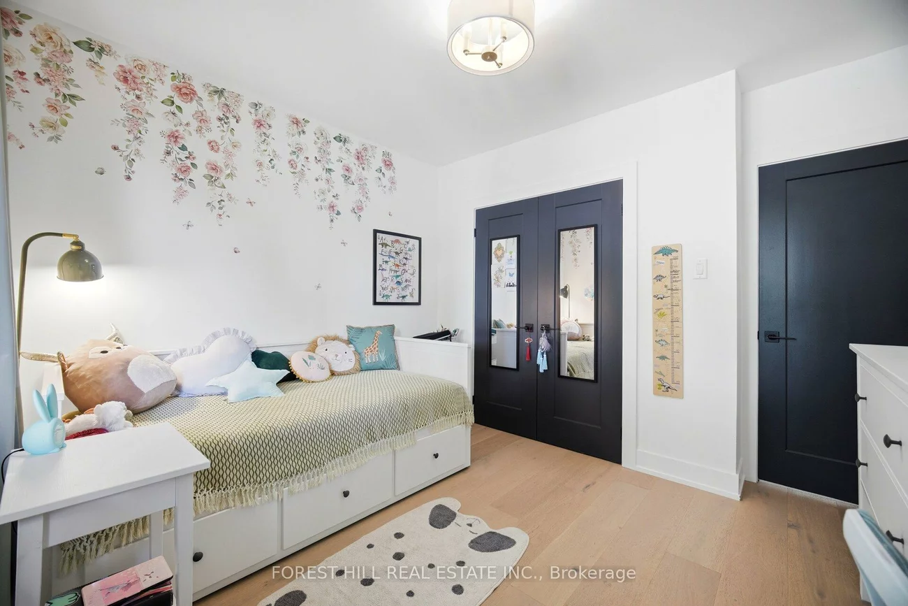 20, Silverhill, Islington-City Centre West, Toronto