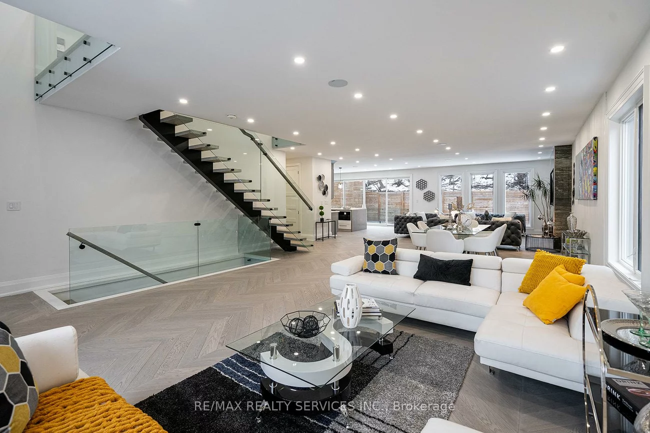 3, Bonnyview, Stonegate-Queensway, Toronto