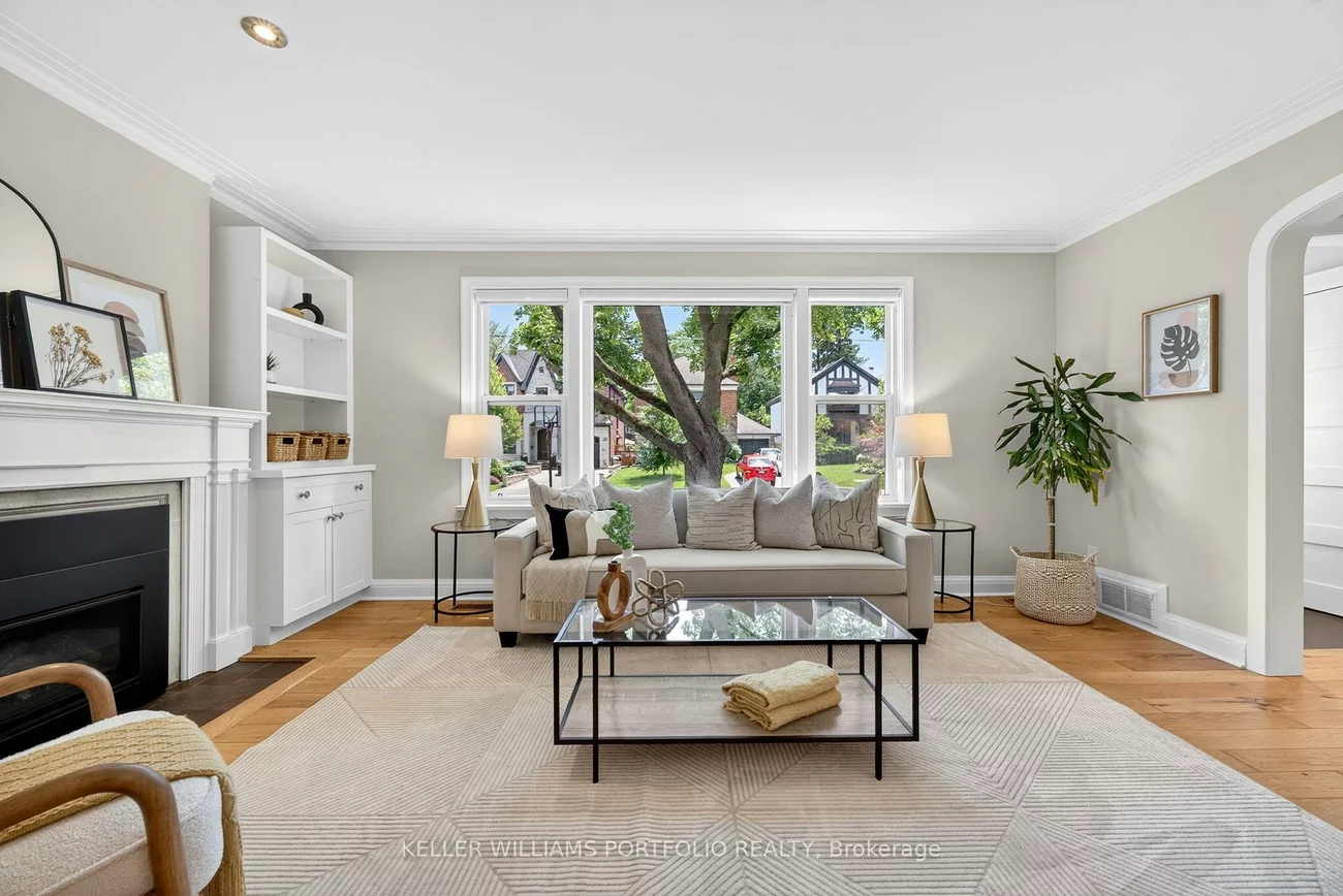 12, Glenaden, Stonegate-Queensway, Toronto