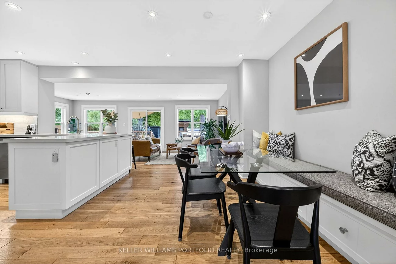 12, Glenaden, Stonegate-Queensway, Toronto