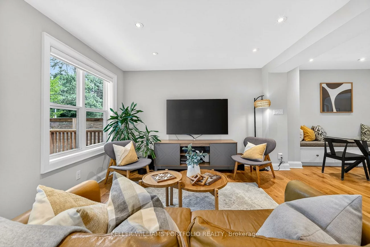 12, Glenaden, Stonegate-Queensway, Toronto