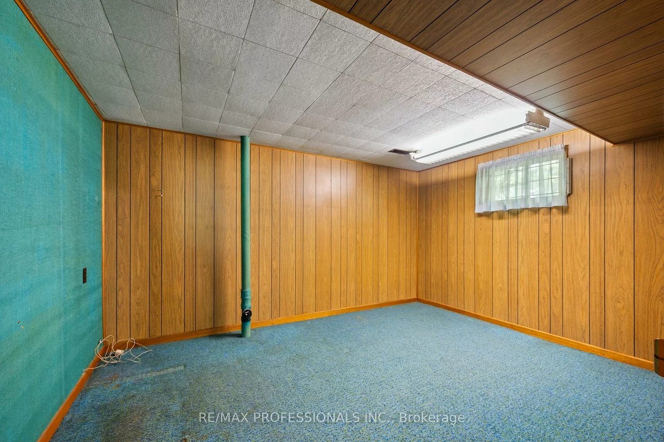 12, Ormskirk, High Park-Swansea, Toronto