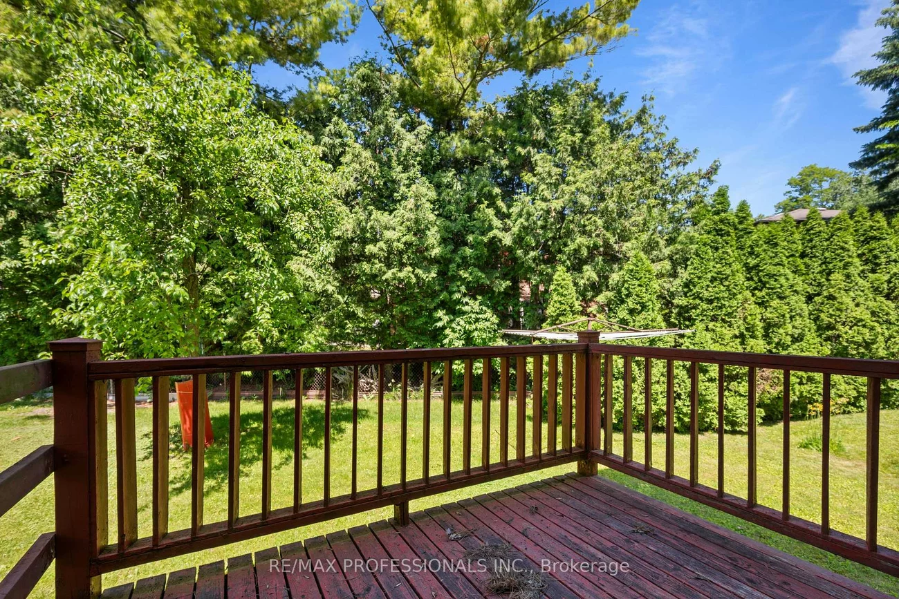 12, Ormskirk, High Park-Swansea, Toronto