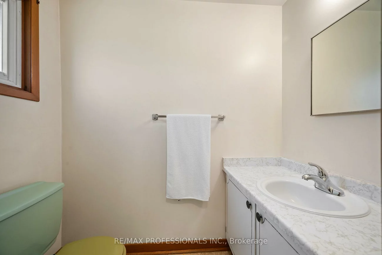 12, Ormskirk, High Park-Swansea, Toronto