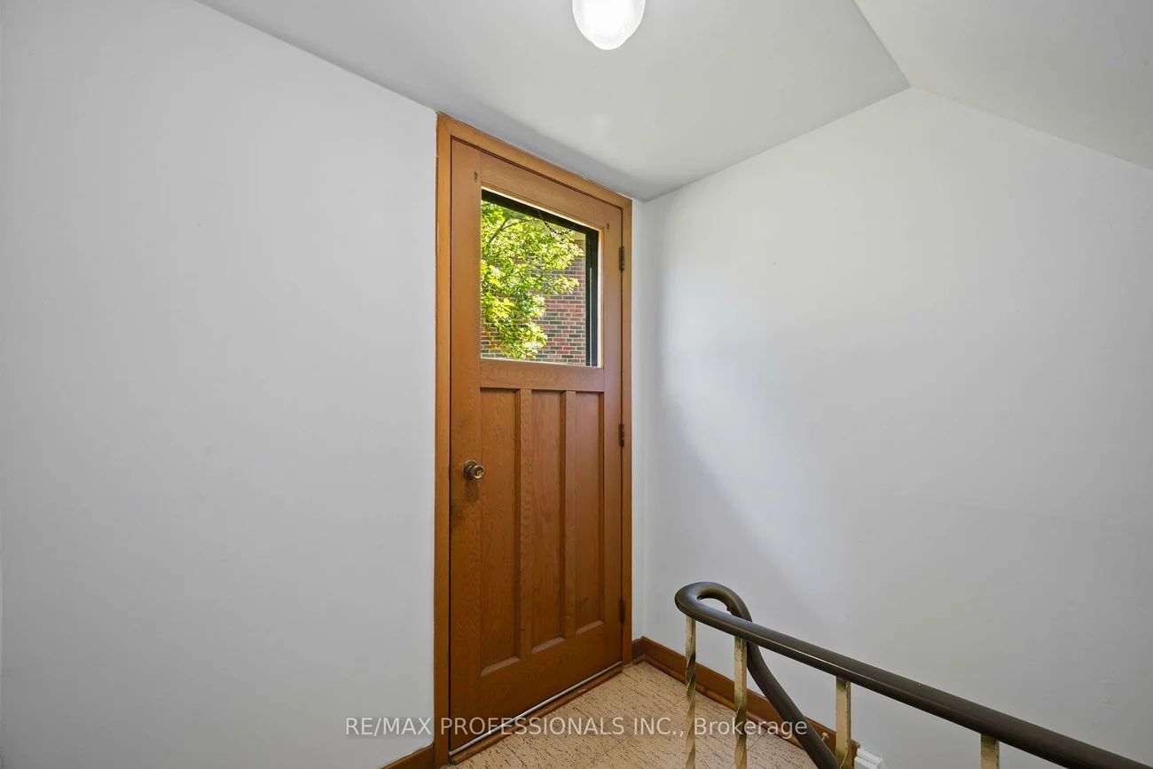 12, Ormskirk, High Park-Swansea, Toronto