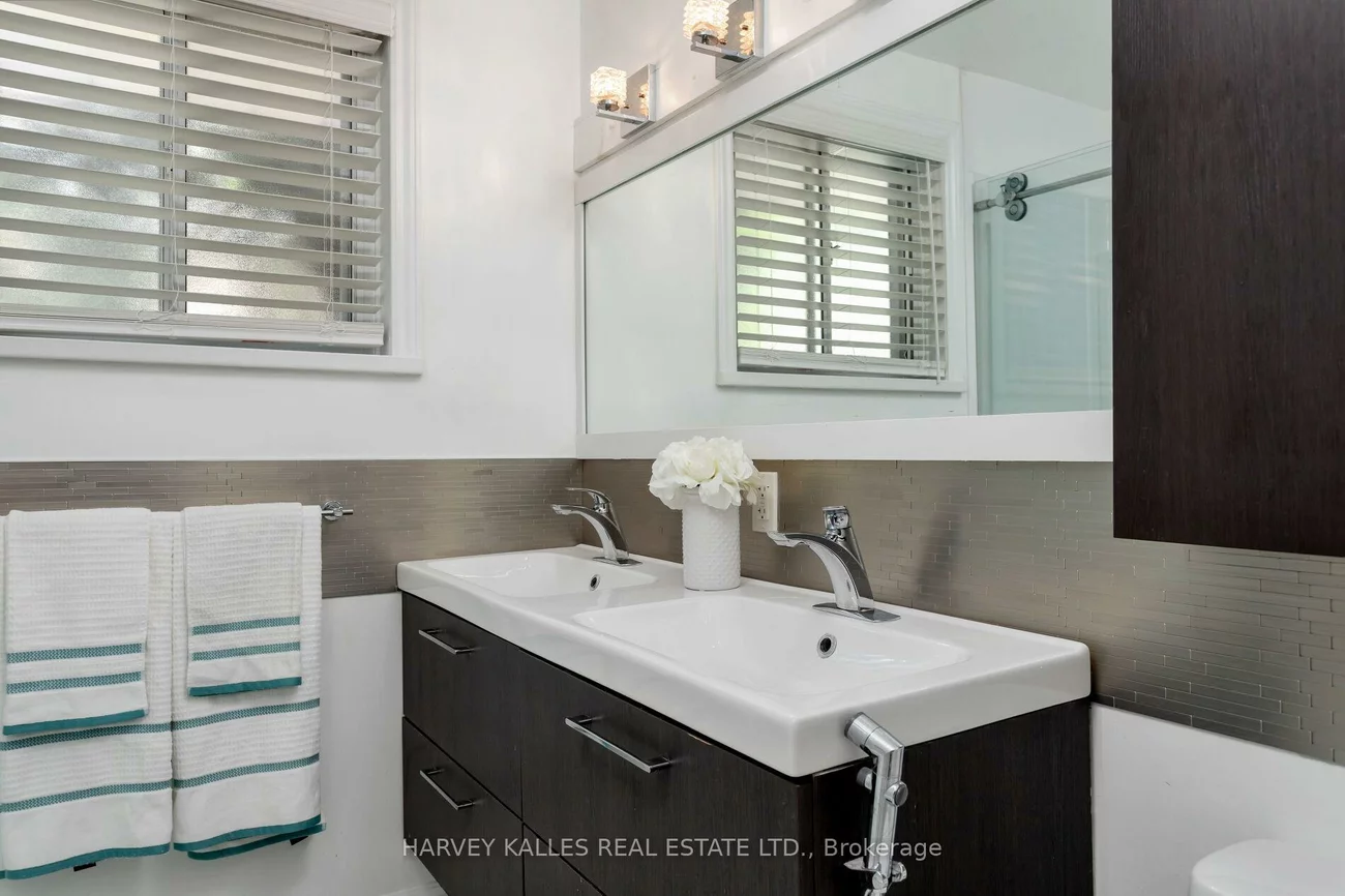 49, Learmont, Willowridge-Martingrove-Richview, Toronto
