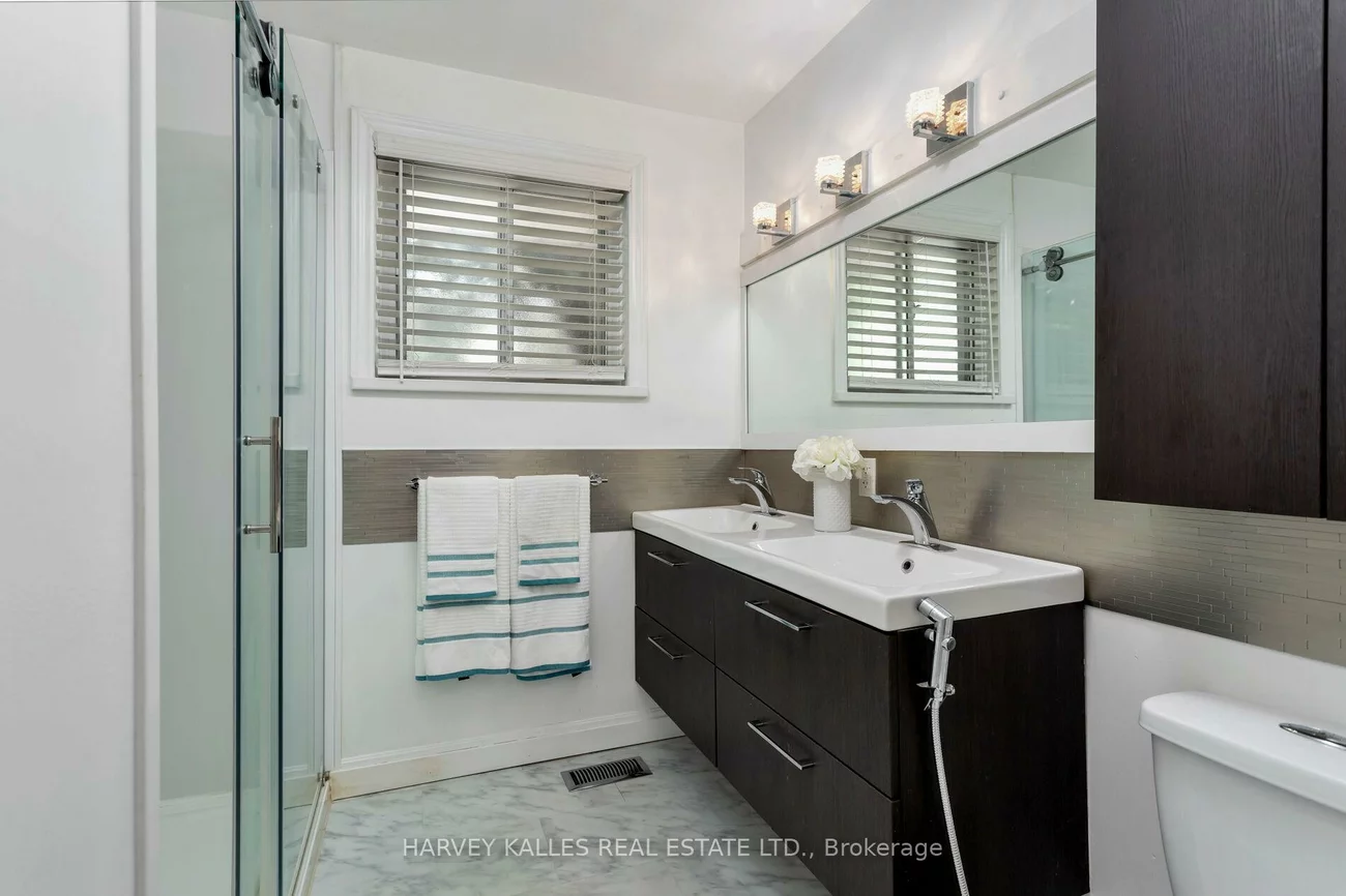49, Learmont, Willowridge-Martingrove-Richview, Toronto