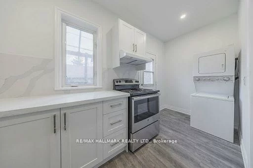 185, Laughton, Weston-Pellam Park, Toronto