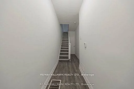 185, Laughton, Weston-Pellam Park, Toronto