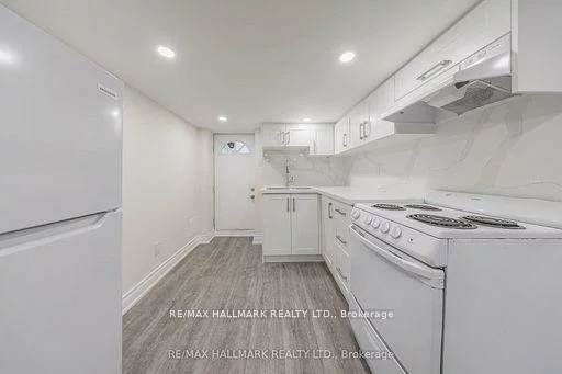 185, Laughton, Weston-Pellam Park, Toronto