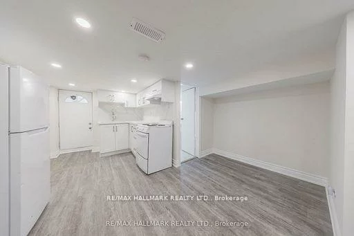 185, Laughton, Weston-Pellam Park, Toronto