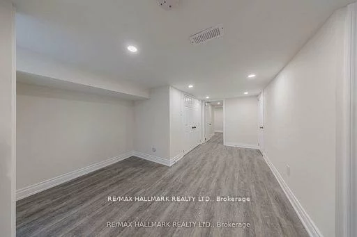 185, Laughton, Weston-Pellam Park, Toronto