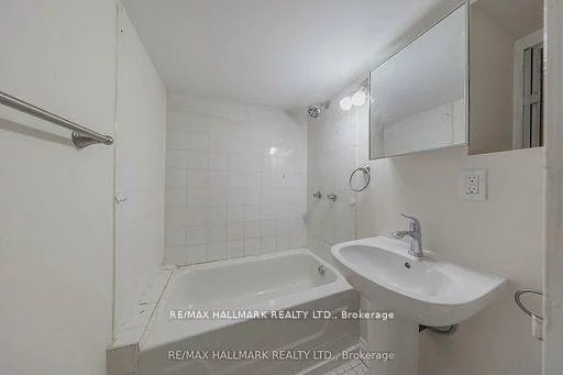 185, Laughton, Weston-Pellam Park, Toronto