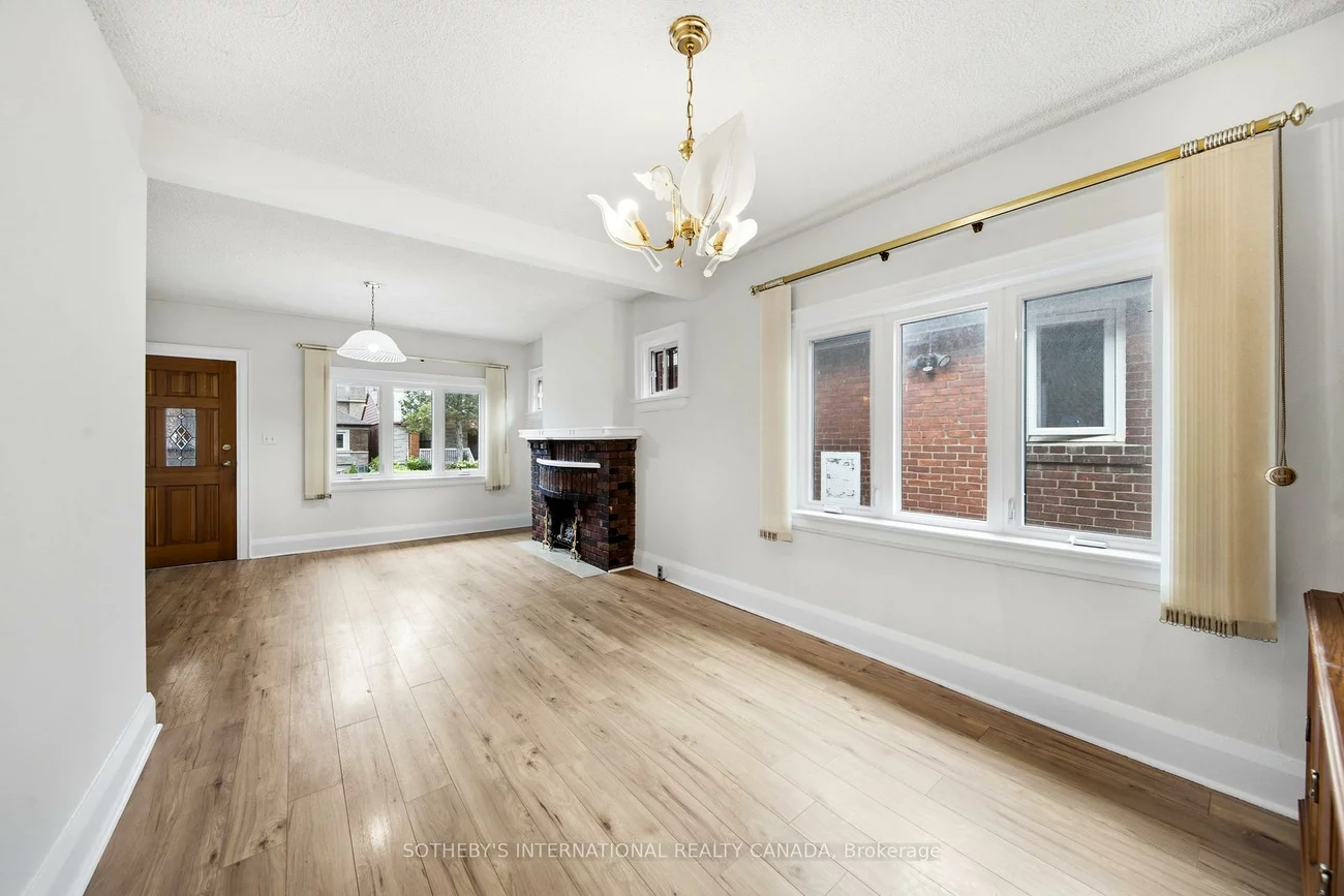 20, Bicknell, Keelesdale-Eglinton West, Toronto