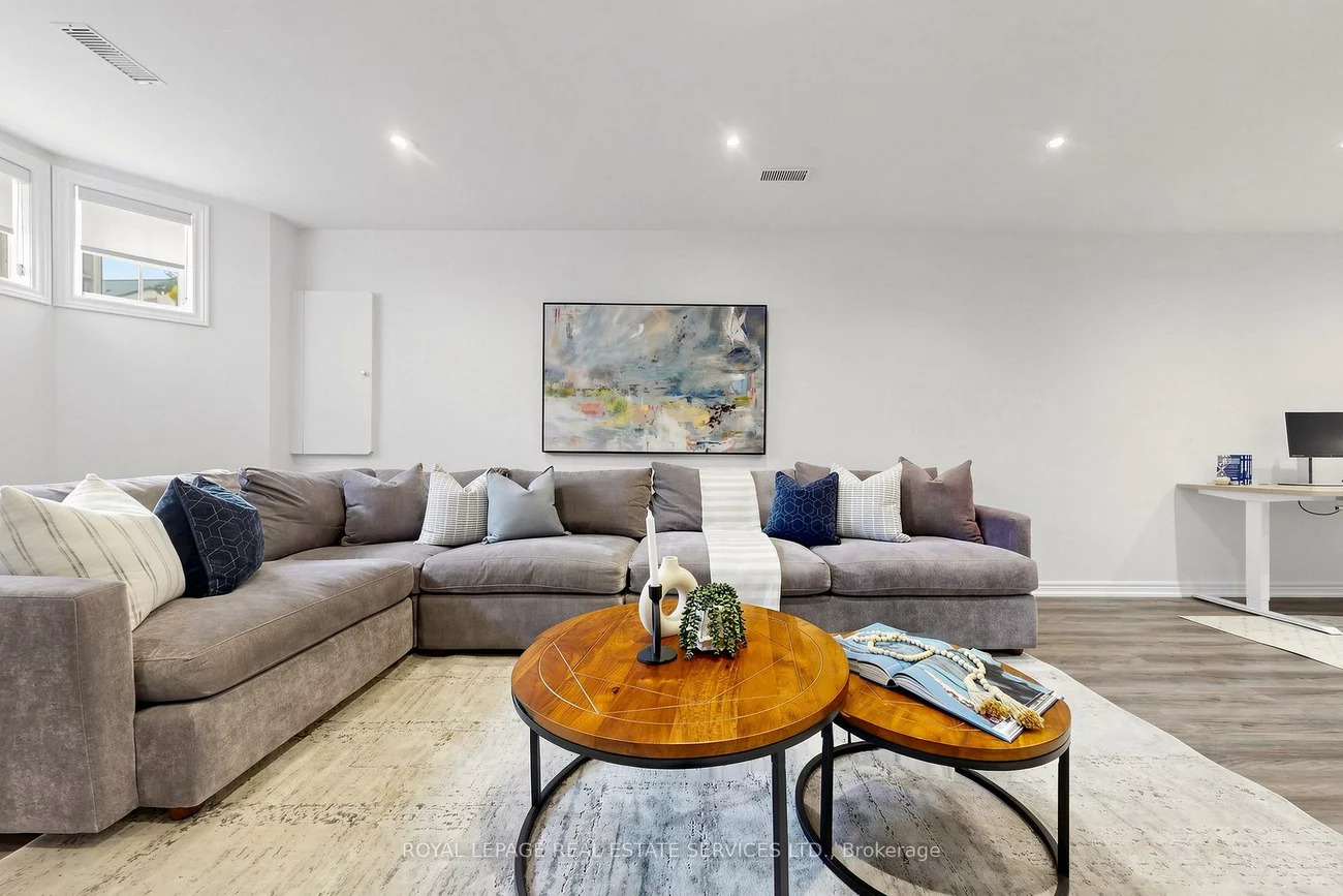 256, Earlscourt, Caledonia-Fairbank, Toronto
