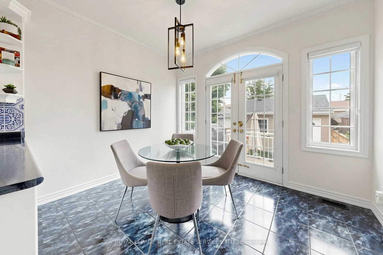 256, Earlscourt, Caledonia-Fairbank, Toronto