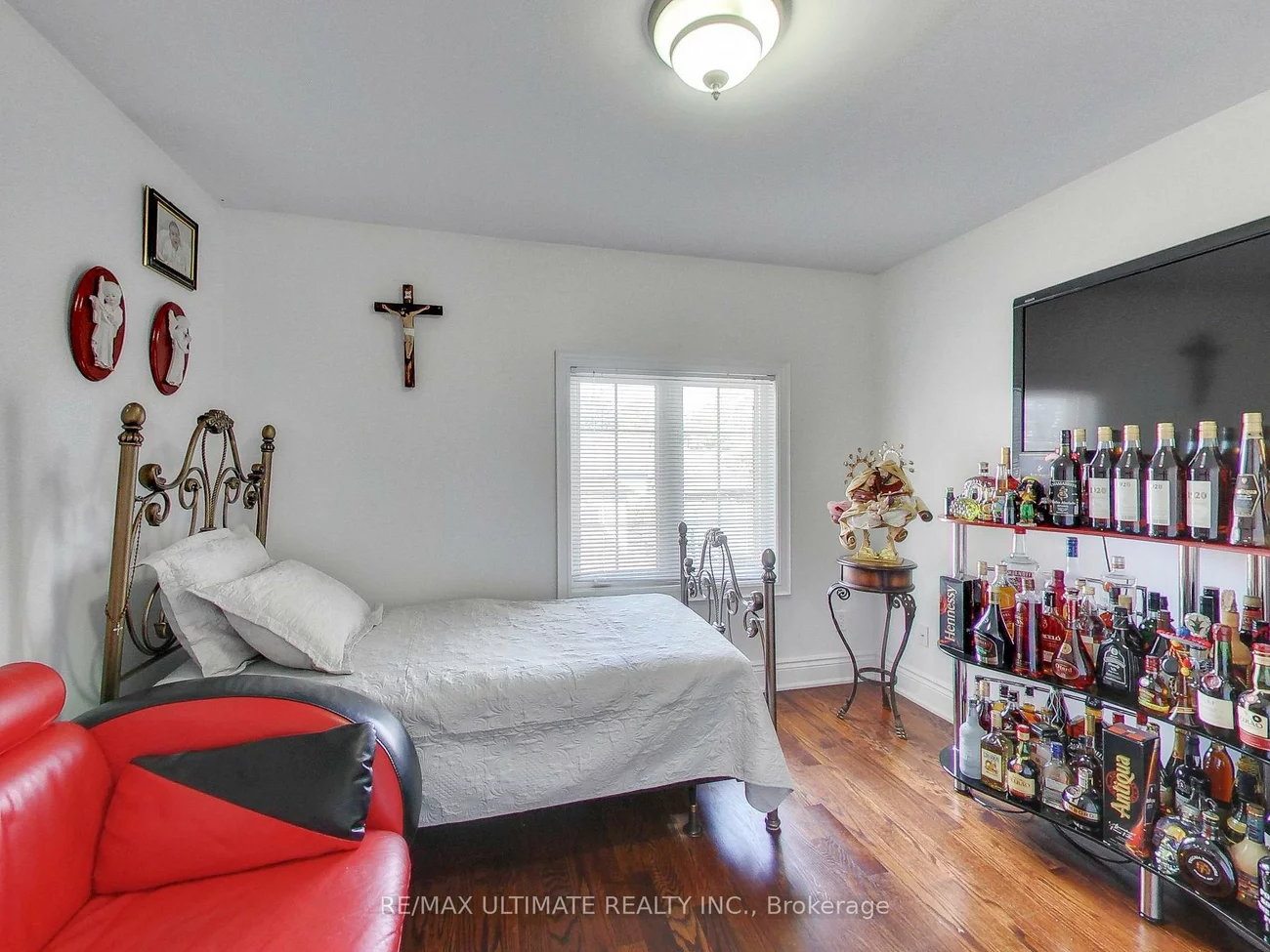 26, Dynevor, Caledonia-Fairbank, Toronto