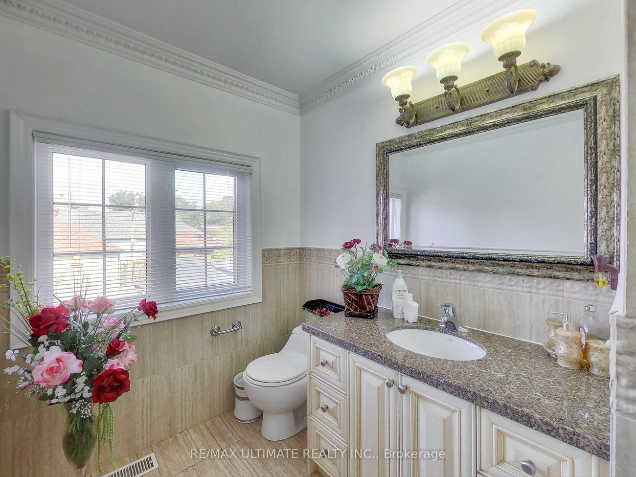 26, Dynevor, Caledonia-Fairbank, Toronto
