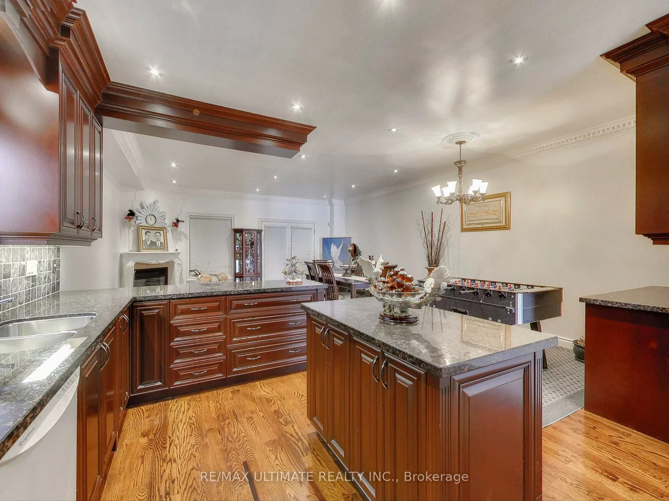 26, Dynevor, Caledonia-Fairbank, Toronto