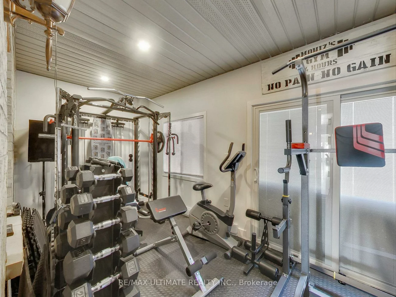 26, Dynevor, Caledonia-Fairbank, Toronto