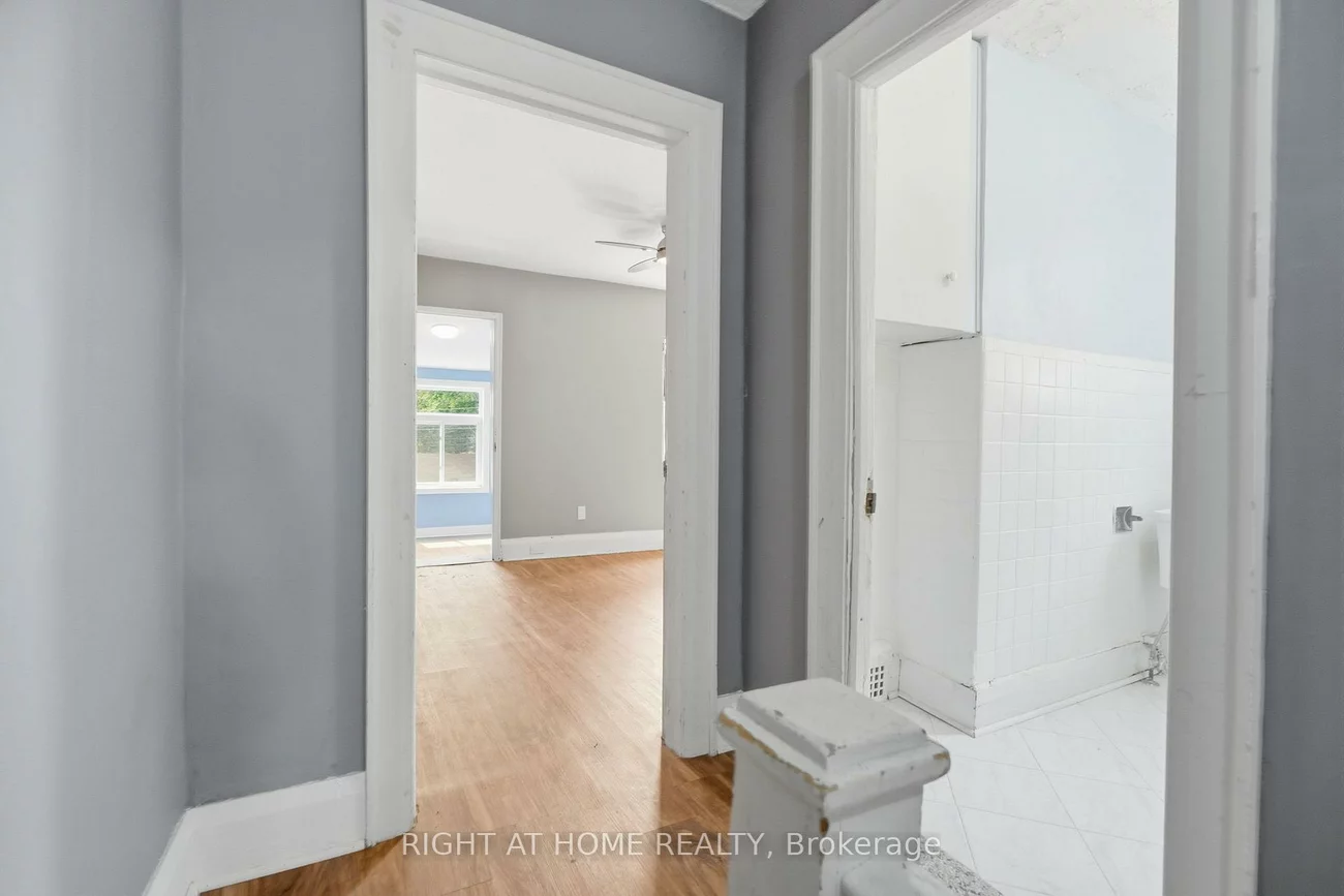 502, Salem, Dovercourt-Wallace Emerson-Junction, Toronto