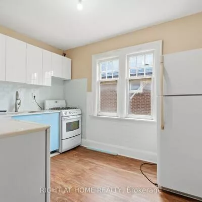 502, Salem, Dovercourt-Wallace Emerson-Junction, Toronto