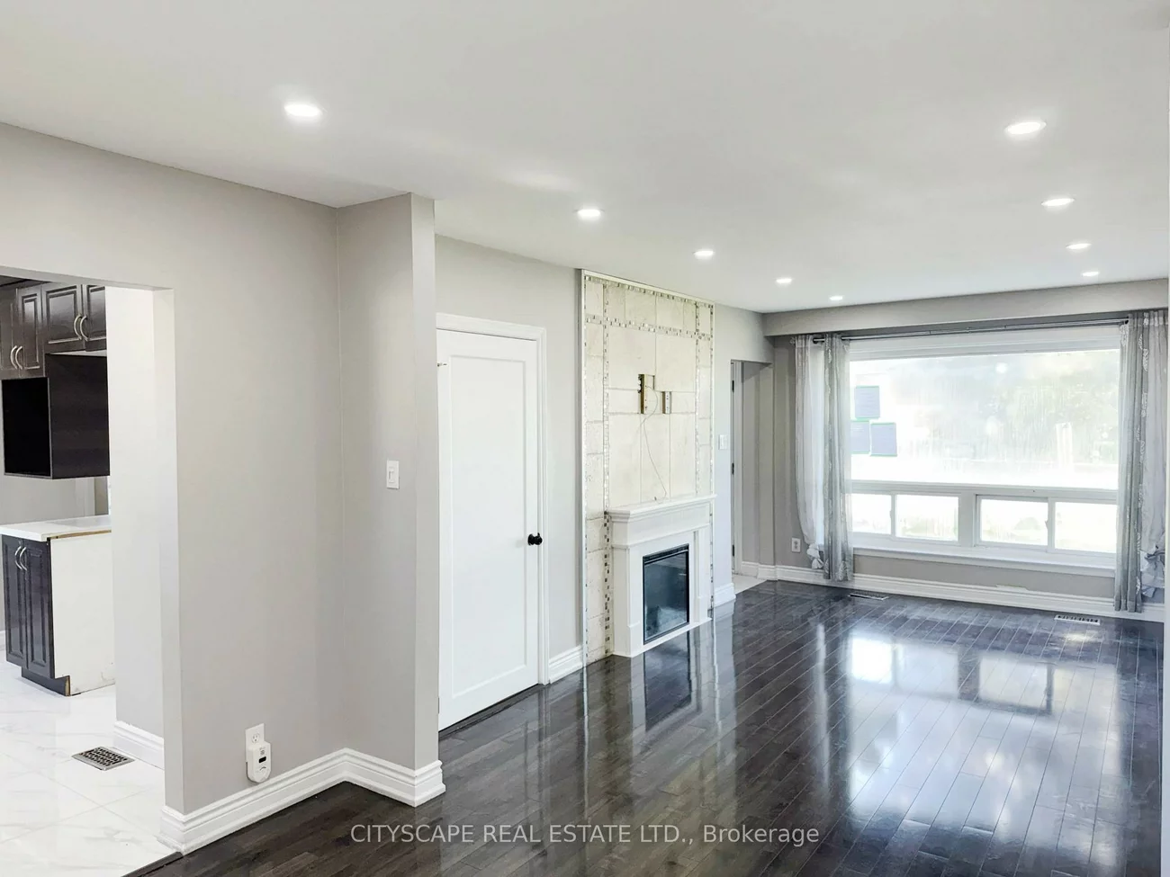 345, Silverstone, West Humber-Clairville, Toronto