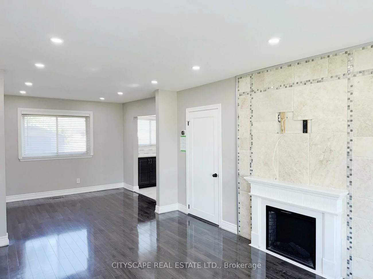 345, Silverstone, West Humber-Clairville, Toronto