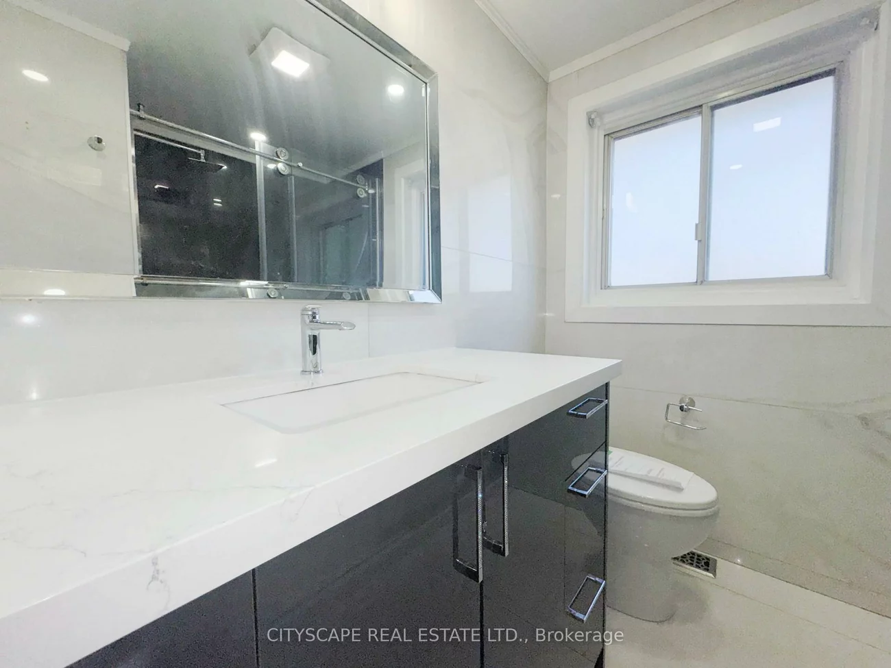 345, Silverstone, West Humber-Clairville, Toronto