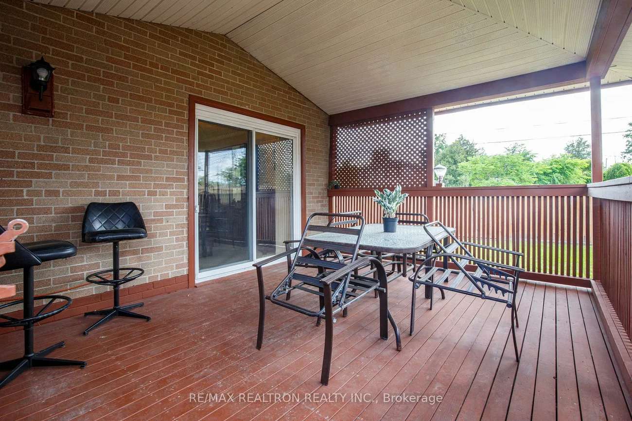 62, Hullmar, Black Creek, Toronto