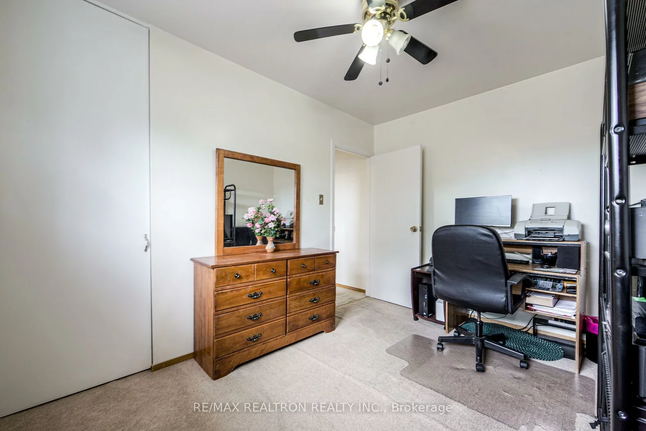 62, Hullmar, Black Creek, Toronto