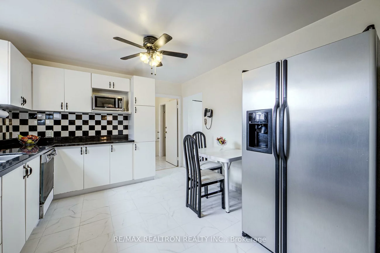 62, Hullmar, Black Creek, Toronto