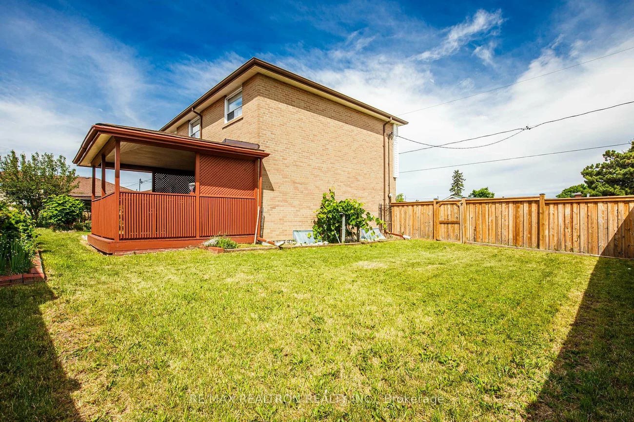 62, Hullmar, Black Creek, Toronto