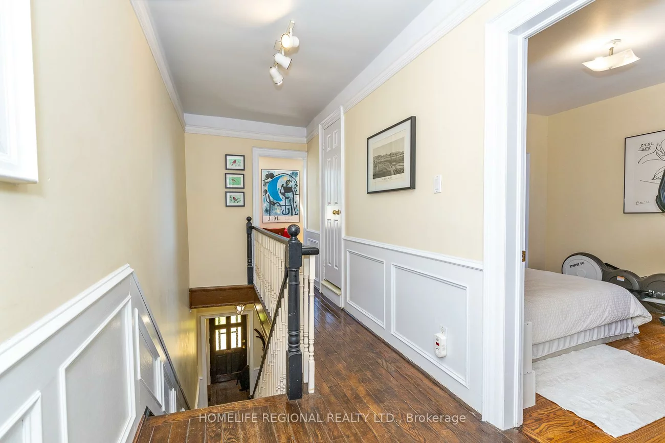 122, Emerson, Dovercourt-Wallace Emerson-Junction, Toronto