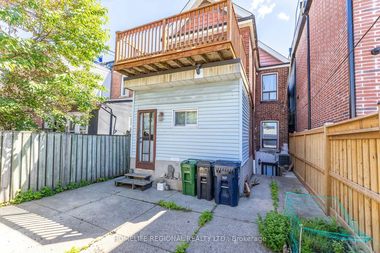 122, Emerson, Dovercourt-Wallace Emerson-Junction, Toronto