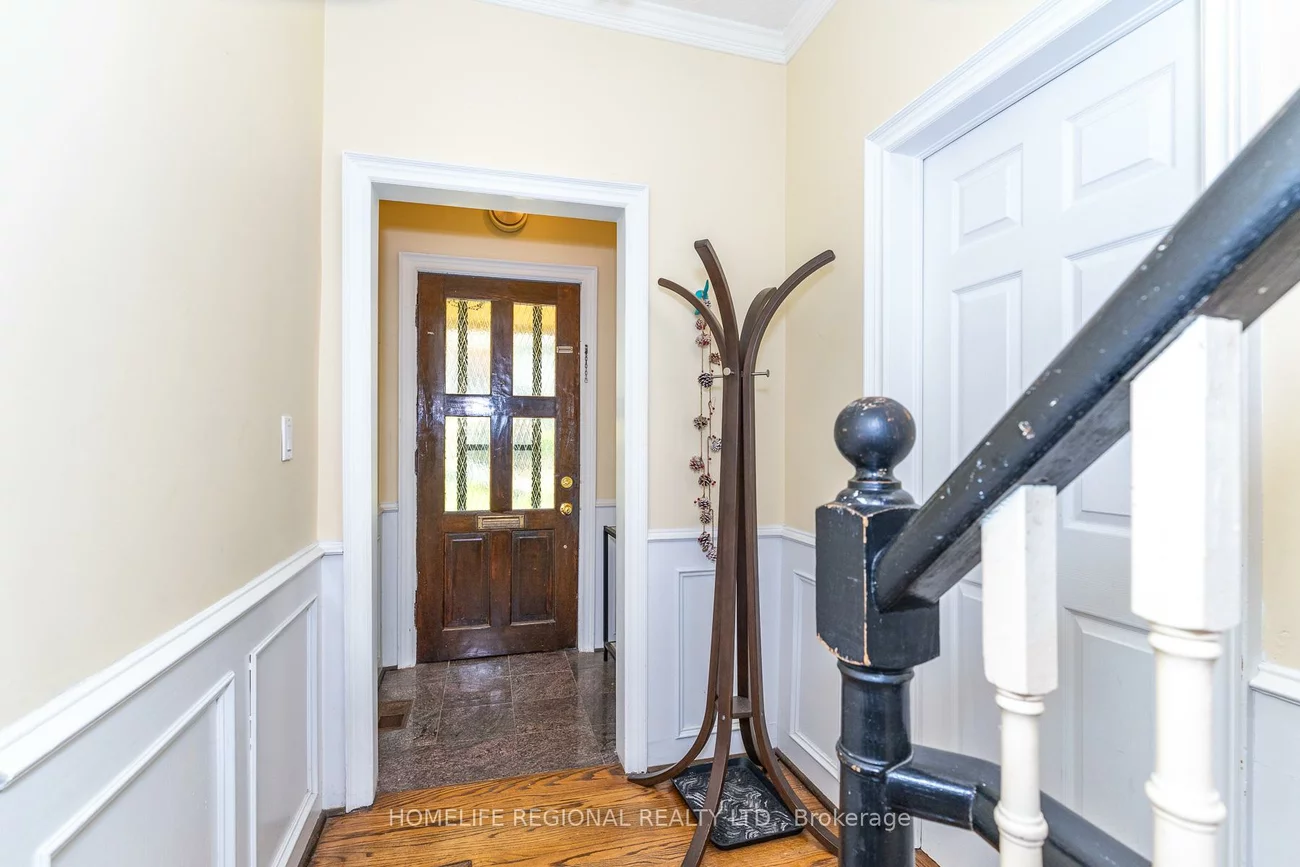 122, Emerson, Dovercourt-Wallace Emerson-Junction, Toronto