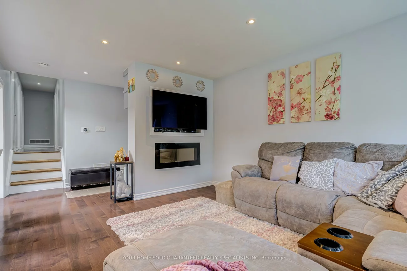 5, Hallow, Rexdale-Kipling, Toronto