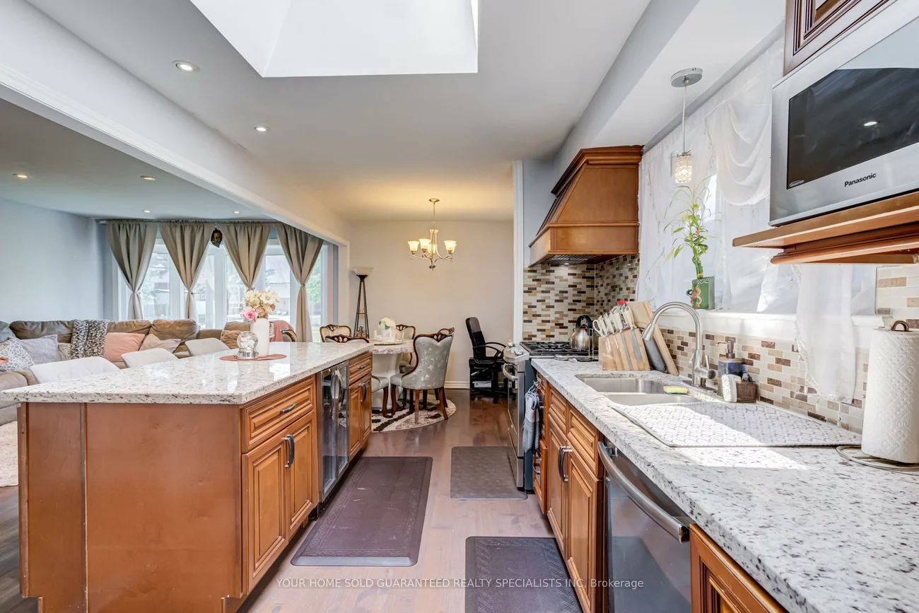 5, Hallow, Rexdale-Kipling, Toronto