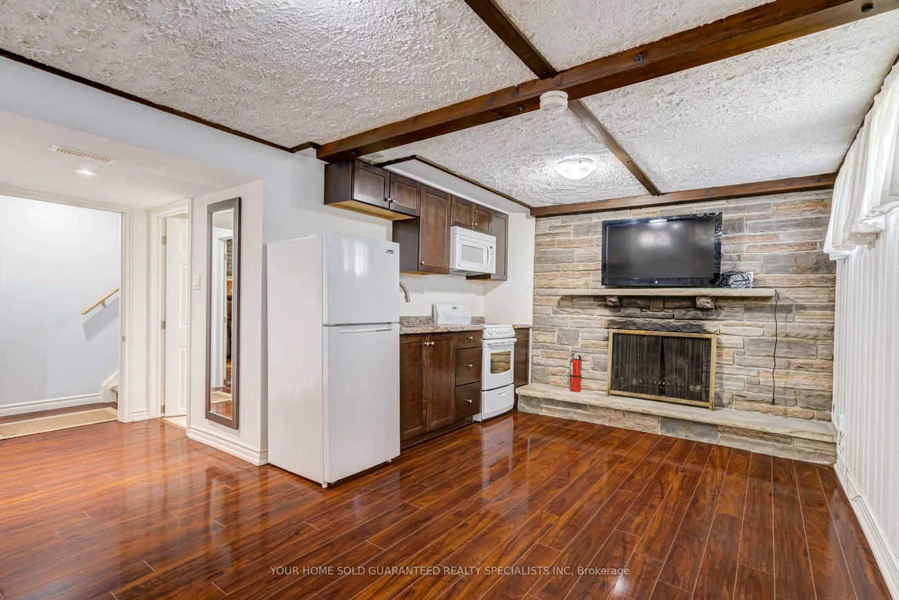 5, Hallow, Rexdale-Kipling, Toronto